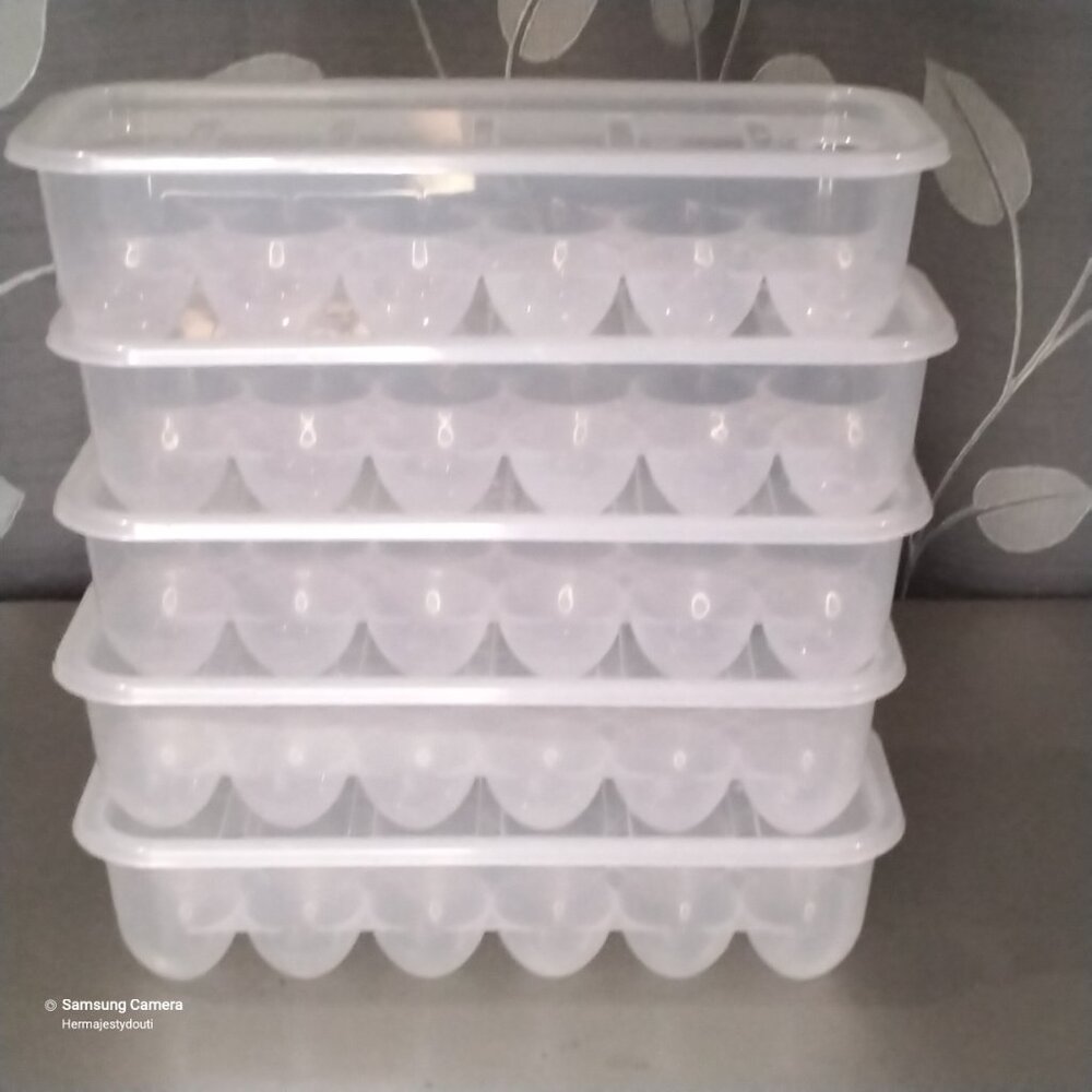 5 BPA Free Clear Stackable Space-Saver Plastic Refrigerator Egg Holders & Lids